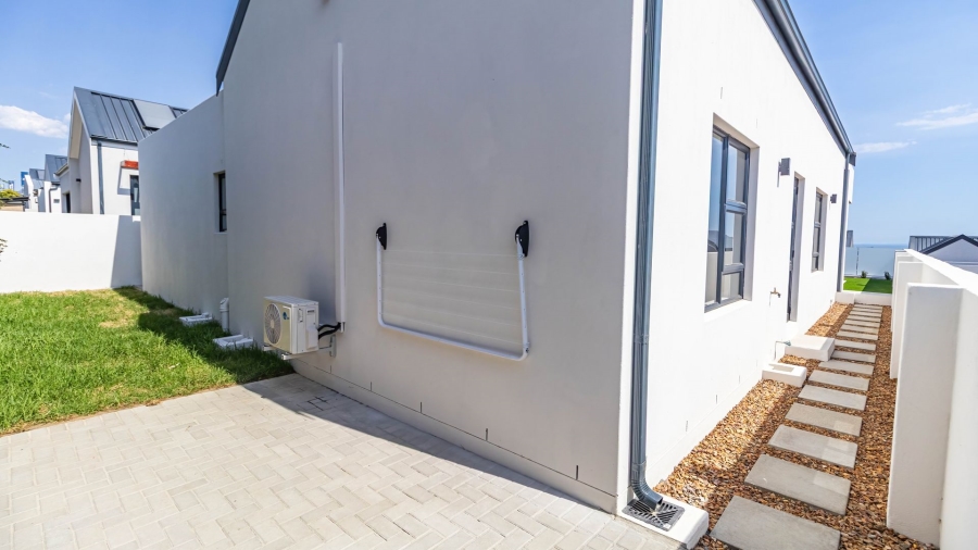 3 Bedroom Property for Sale in Mzuri Estate Western Cape
